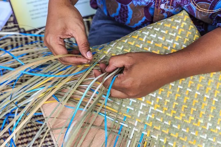 Visit Bamboo Crafts in Lombok- Pottery Village Traditional Market